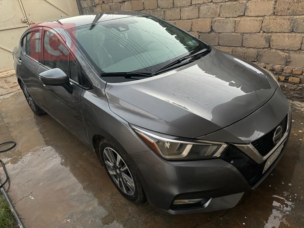 نيسان فيرسا